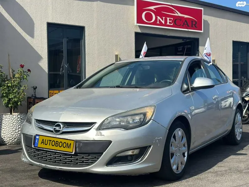 Opel Astra 2nd hand, 2013