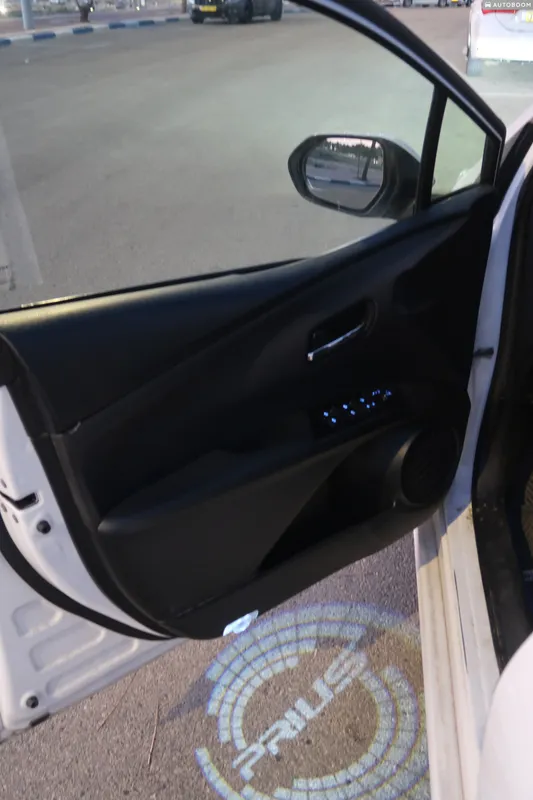 Toyota Prius 2nd hand, 2018, private