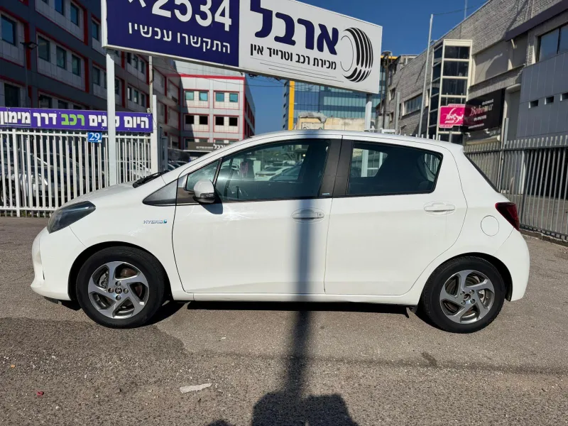 Toyota Yaris с пробегом, 2017, частная рука