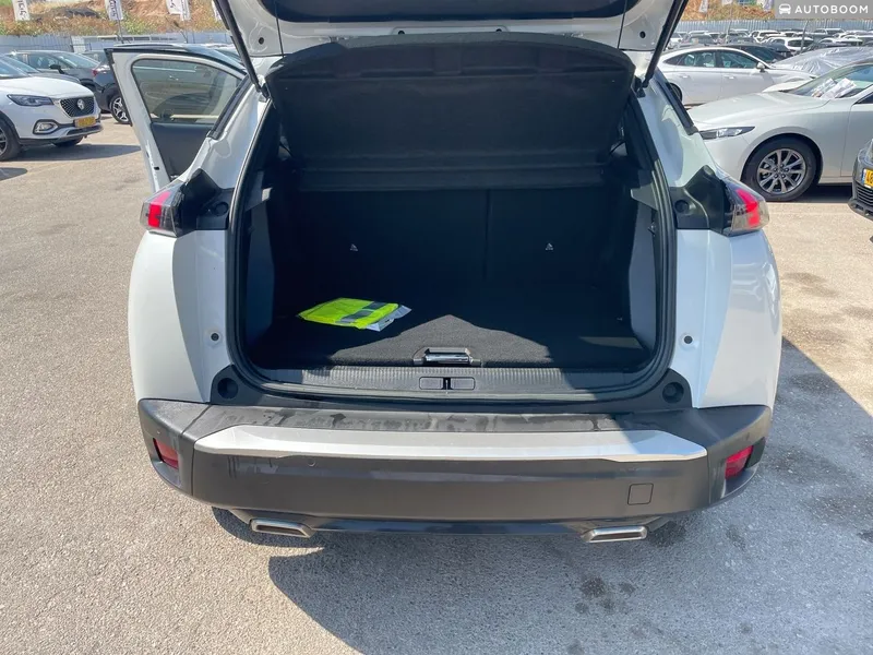Peugeot 2008 2nd hand, 2023, private