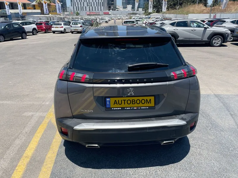 Peugeot 2008 2nd hand, 2021