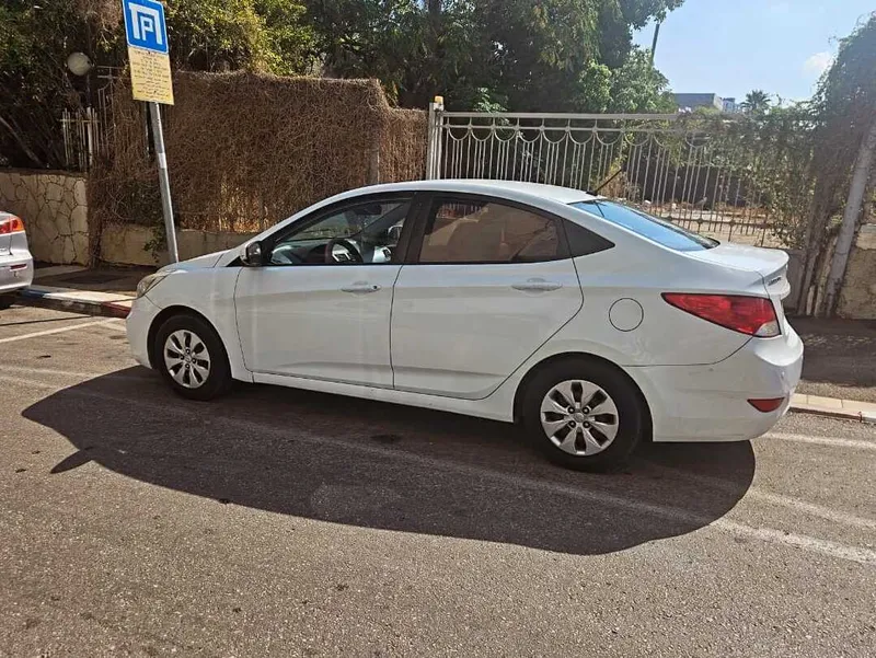 Hyundai i25 2nd hand, 2015, private hand