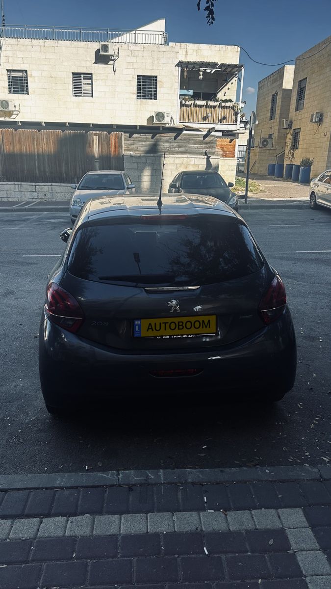 Peugeot 208 2nd hand, 2016, private hand