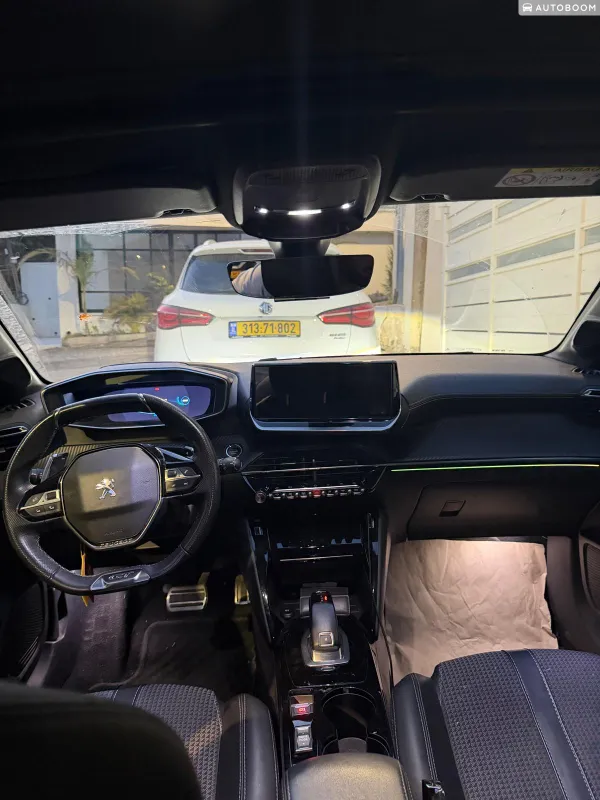 Peugeot 208 2nd hand, 2022, private