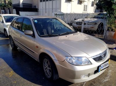 מאזדה 323 לאנטיס יד 2 רכב, 2002