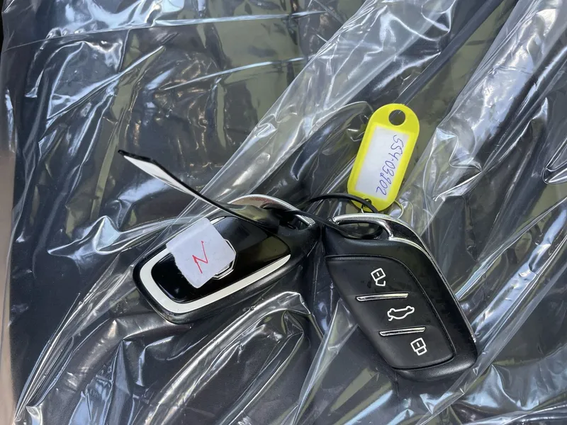 MG EHS 2ème main, 2023, main privée