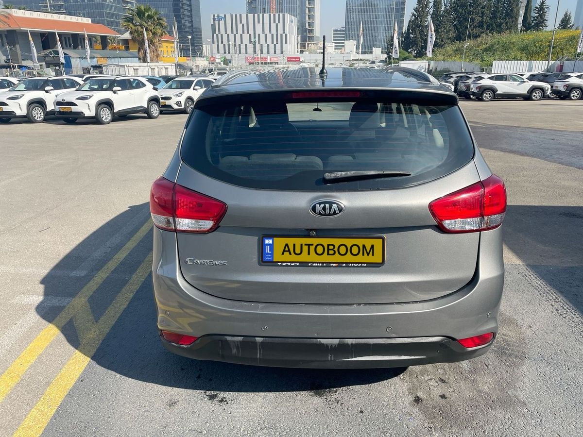 Kia Carens 2nd hand, 2016, private hand