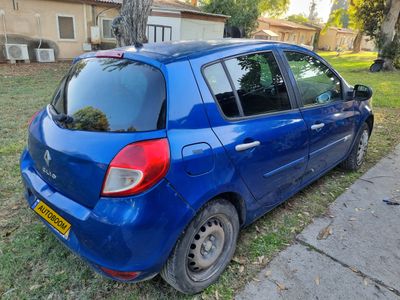 Renault Clio 2ème main, 2011, main privée
