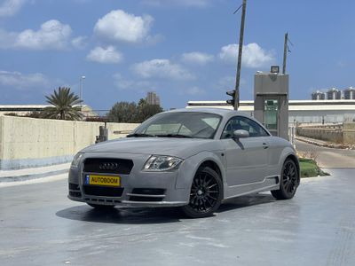 אאודי TT יד 2 רכב, 2002, פרטי