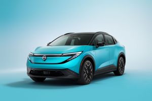 نيسان ليف ‏2025. الهيكل، المظهر الخارجي. هاتشباك 5 أبواب, 3 الجيل