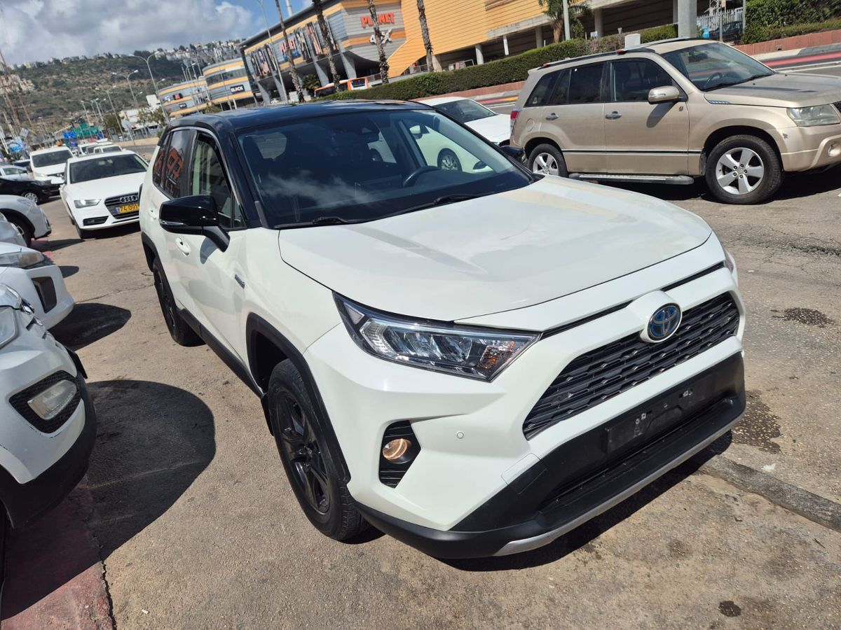 Toyota RAV4 2nd hand, 2021