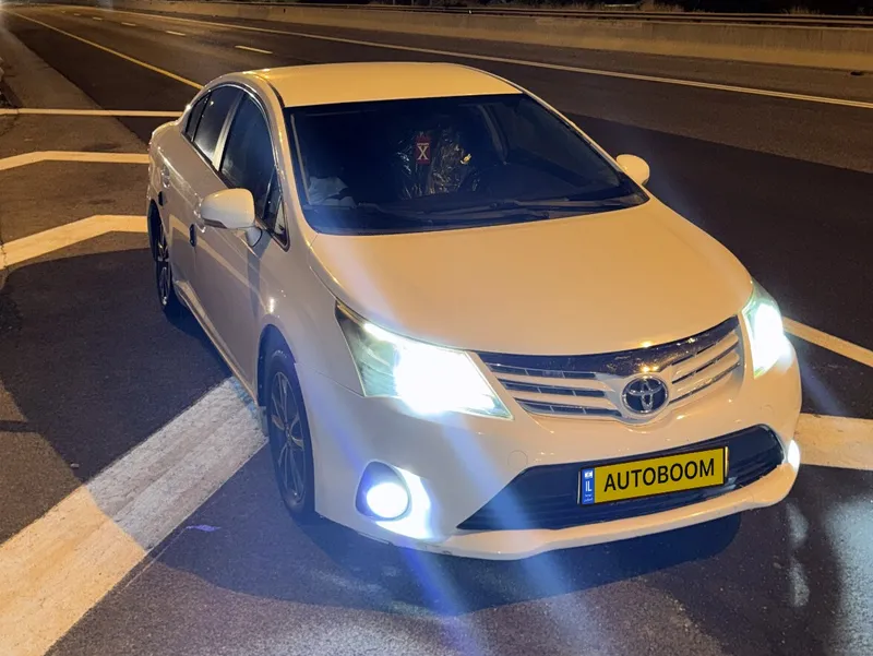 Toyota Avensis с пробегом, 2014, частная