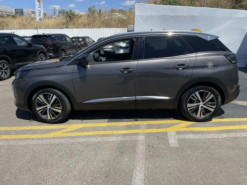 Peugeot 3008 с пробегом, 2022