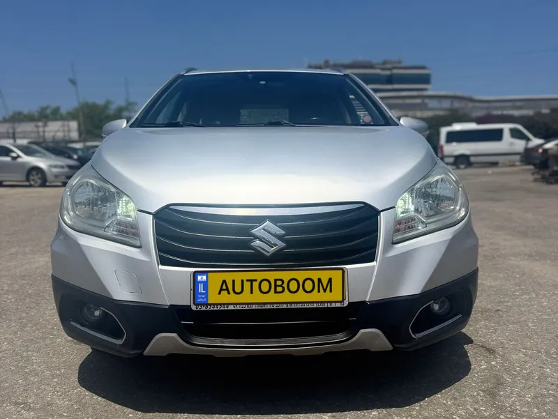 Suzuki SX4 2ème main, 2013, main privée