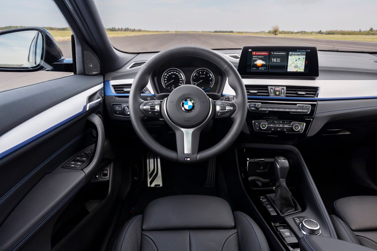 BMW X2 2020. Siéges avants. VUS 5-portes, 1 génération, restyling 1