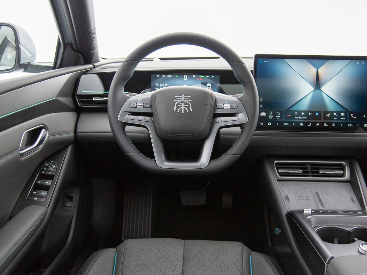 BYD Qin L EV 2025. Панель приборов. Седан, 1 поколение