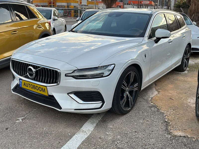 וולוו V60 יד 2 רכב, 2021