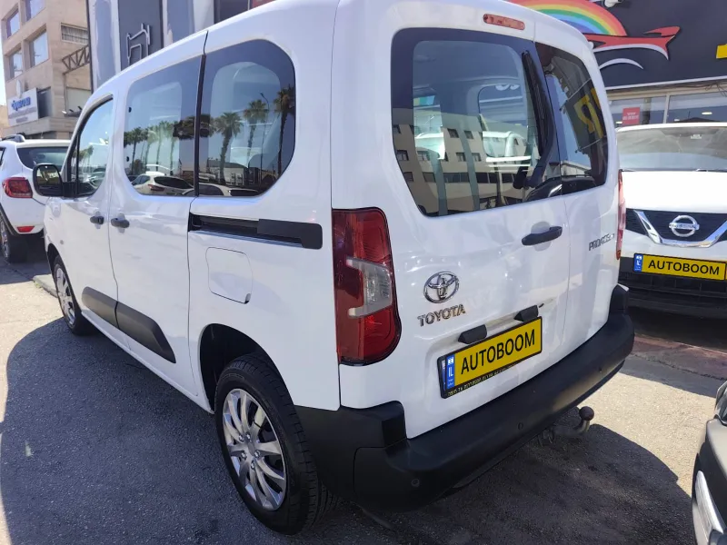 Toyota ProAce City 2nd hand, 2021