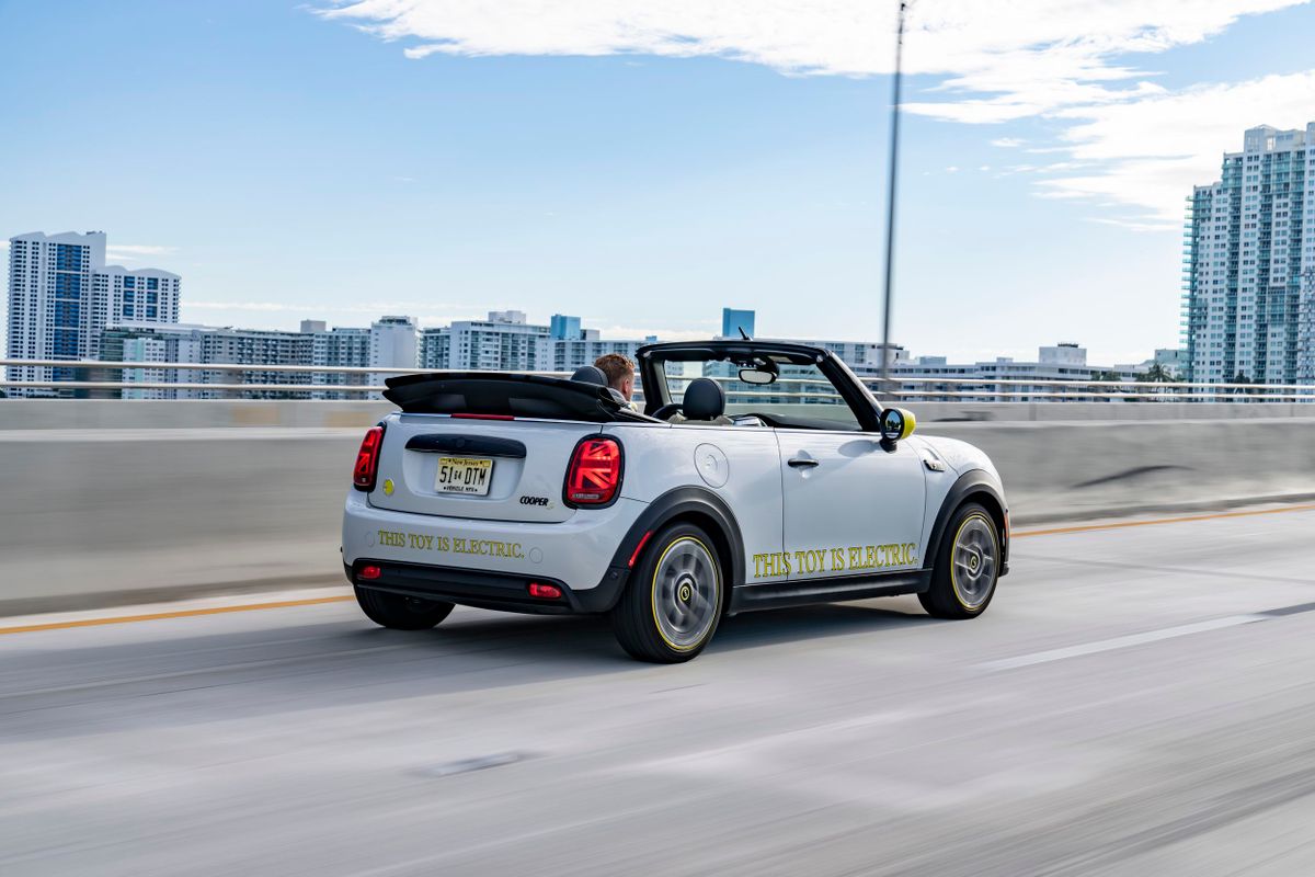 MINI Cooper 2023. Кузов, экстерьер. Кабриолет, 4 поколение