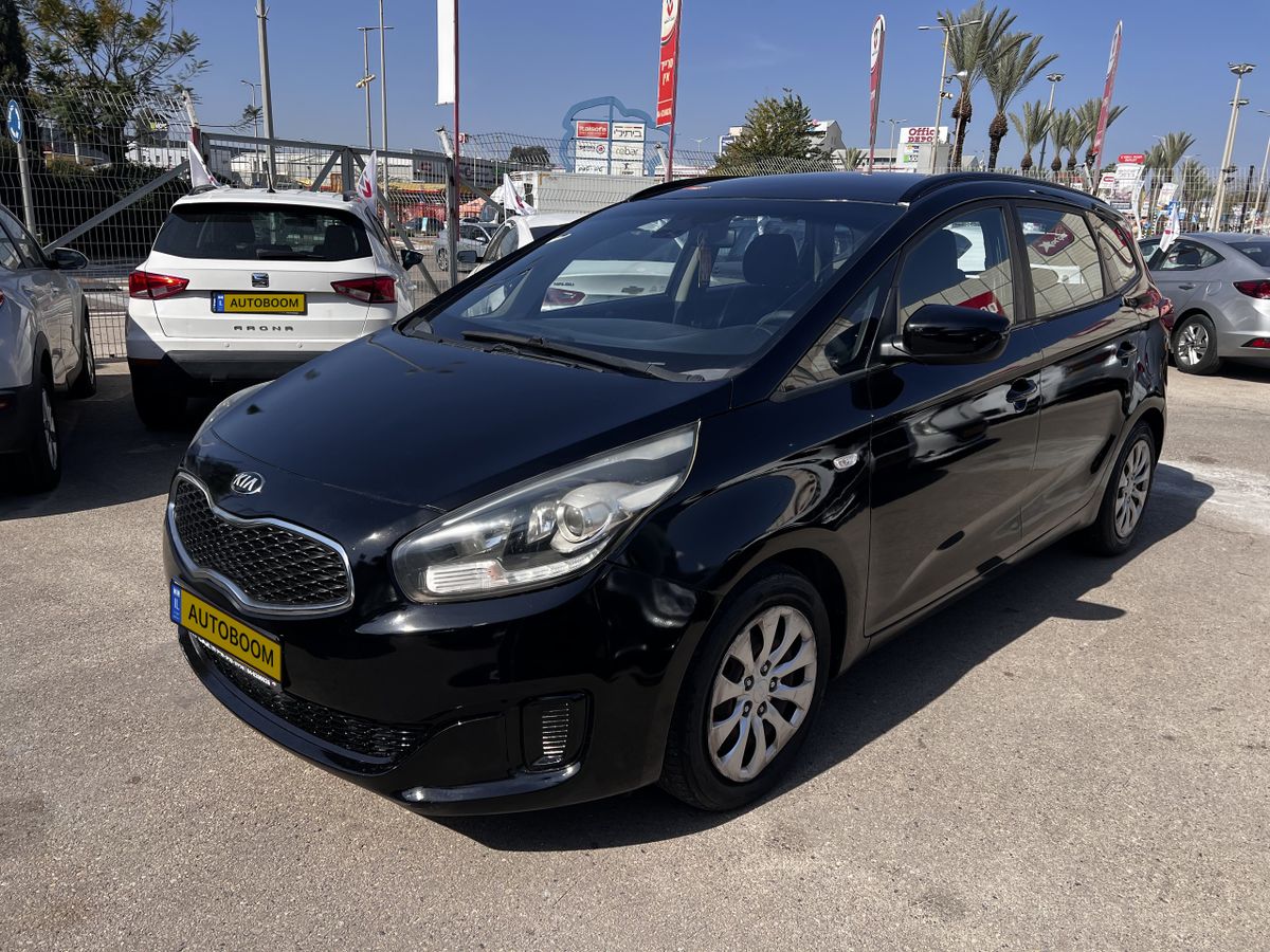 Kia Carens 2nd hand, 2016, private hand