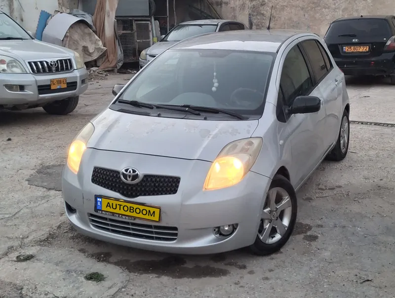Toyota Yaris 2nd hand, 2007, private