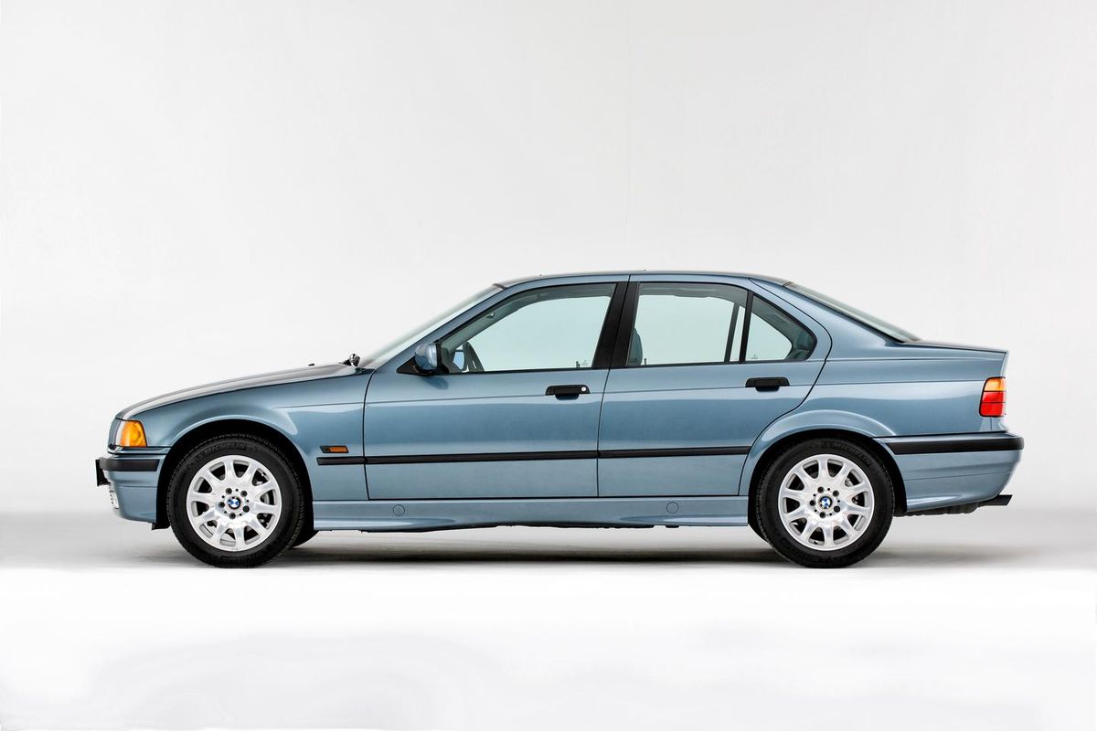 BMW 3 series 1990. Carrosserie, extérieur. Berline, 3 génération