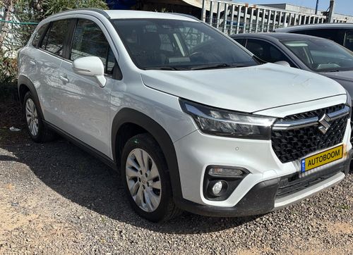 Suzuki S-Cross, 2024, photo