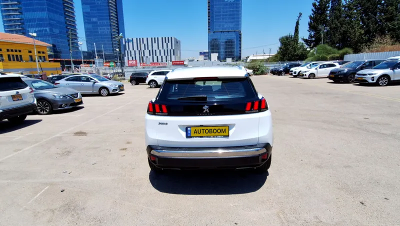 Peugeot 3008 с пробегом, 2020