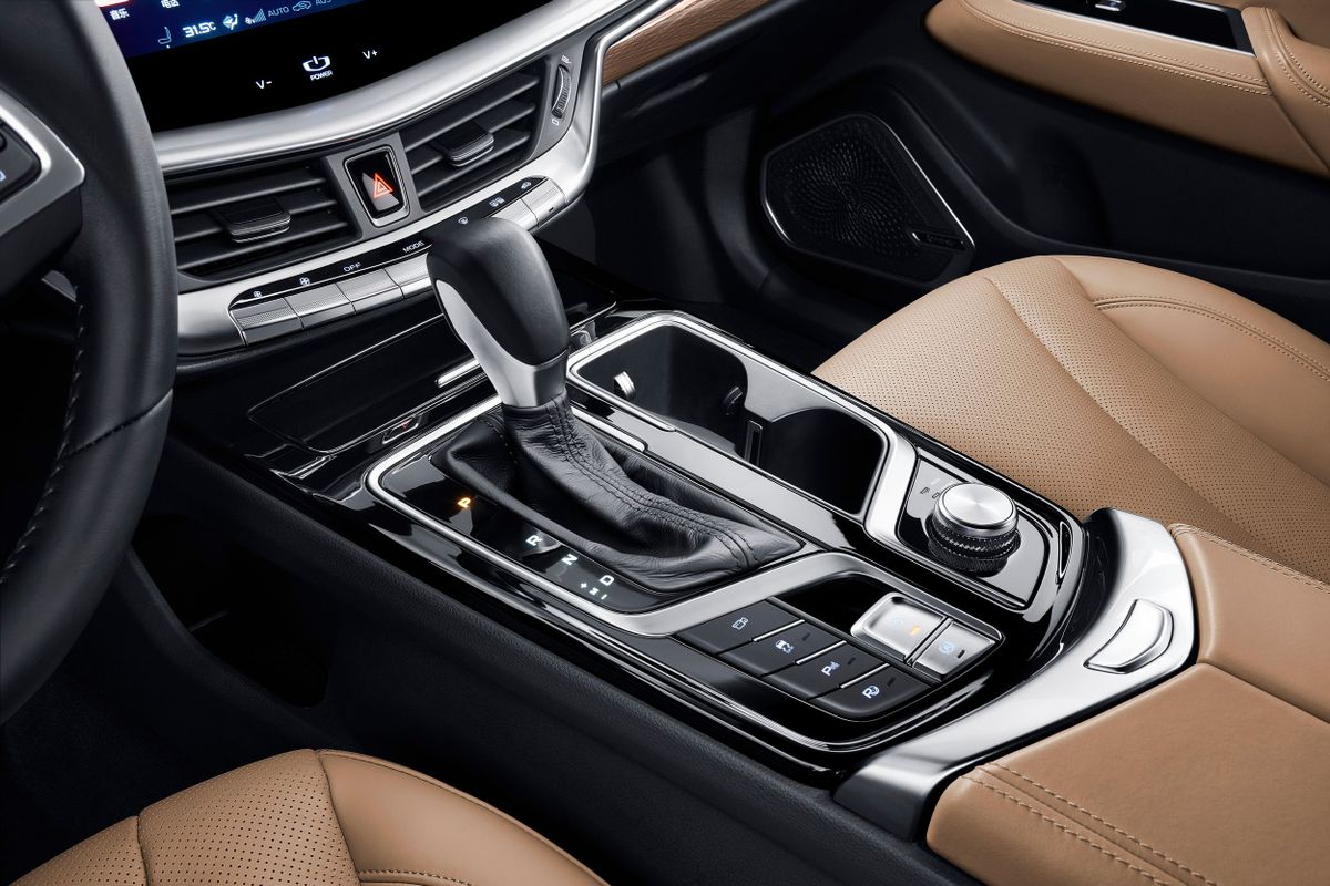 Geely Borui GE 2018. Console centrale. Berline, 1 génération