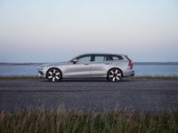 Volvo V60 2022. Carrosserie, extérieur. Break 5-portes, 2 génération, restyling 1