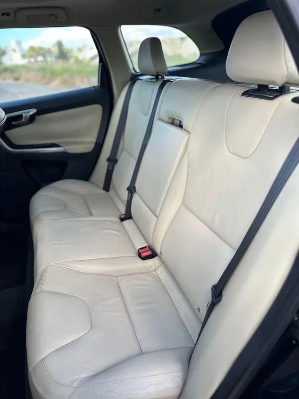 Volvo XC60 2nd hand, 2013, private hand
