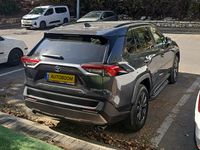 טויוטה ראב 4 יד 2 רכב, 2025, פרטי