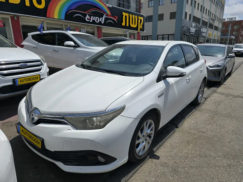 Toyota Auris 2nd hand, 2015, private hand