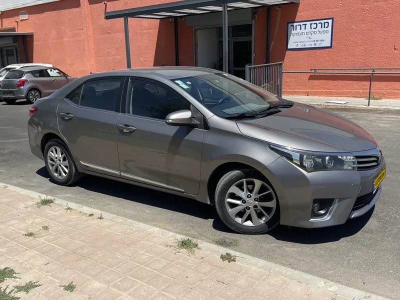 Toyota Corolla с пробегом, 2014, частная рука