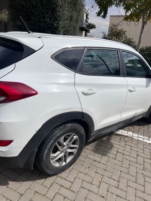 Hyundai Tucson 2nd hand, 2017, private hand