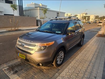 Ford Explorer 2nd hand, 2014, private hand