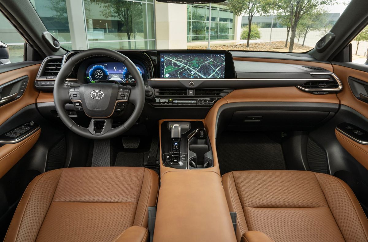 Toyota Crown Signia 2023. Передние сидения. Внедорожник 5 дв., 1 поколение