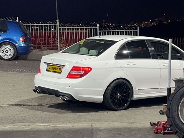 מרצדס C-Class יד 2 רכב, 2014, פרטי