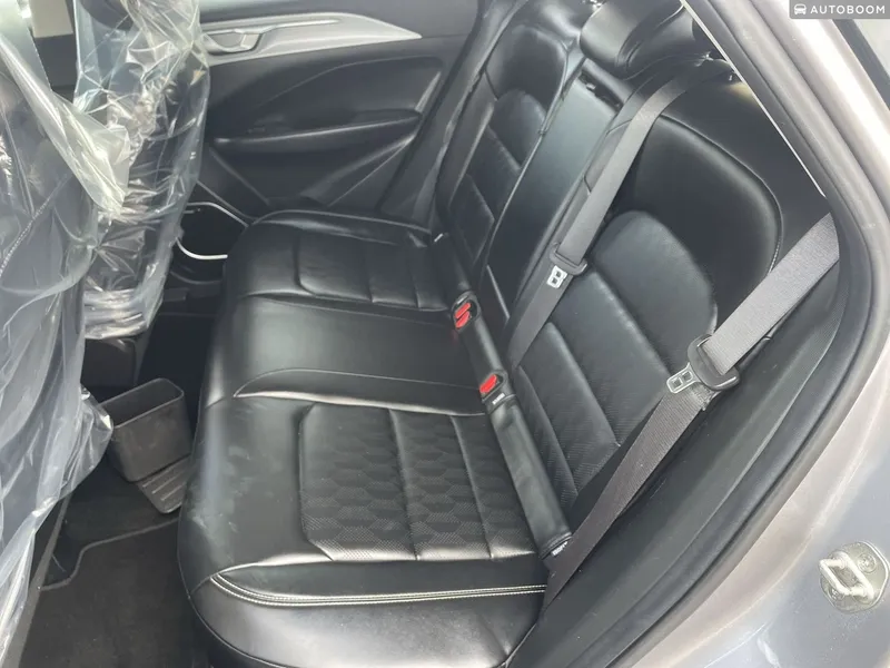 Geely Geometry C 2nd hand, 2023, private