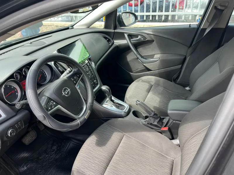 Opel Astra 2nd hand, 2012, private hand