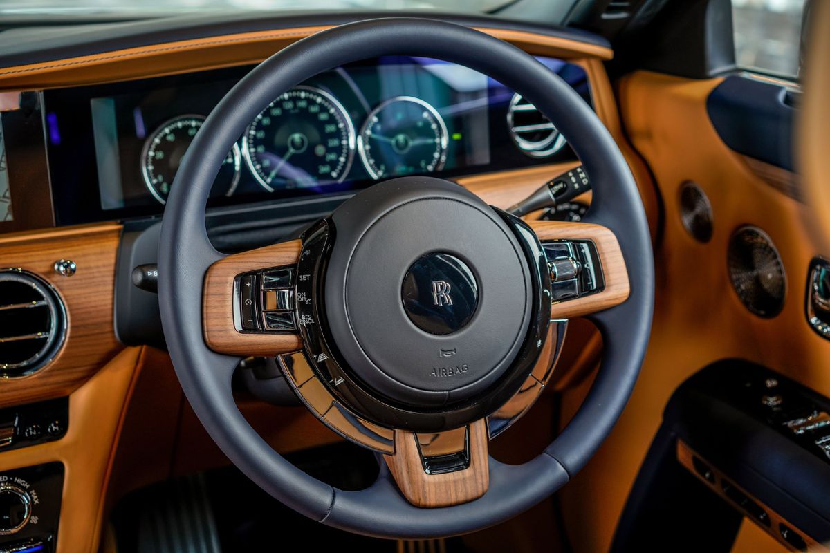 Rolls-Royce Ghost 2020. Volant. Berline longue, 2 génération