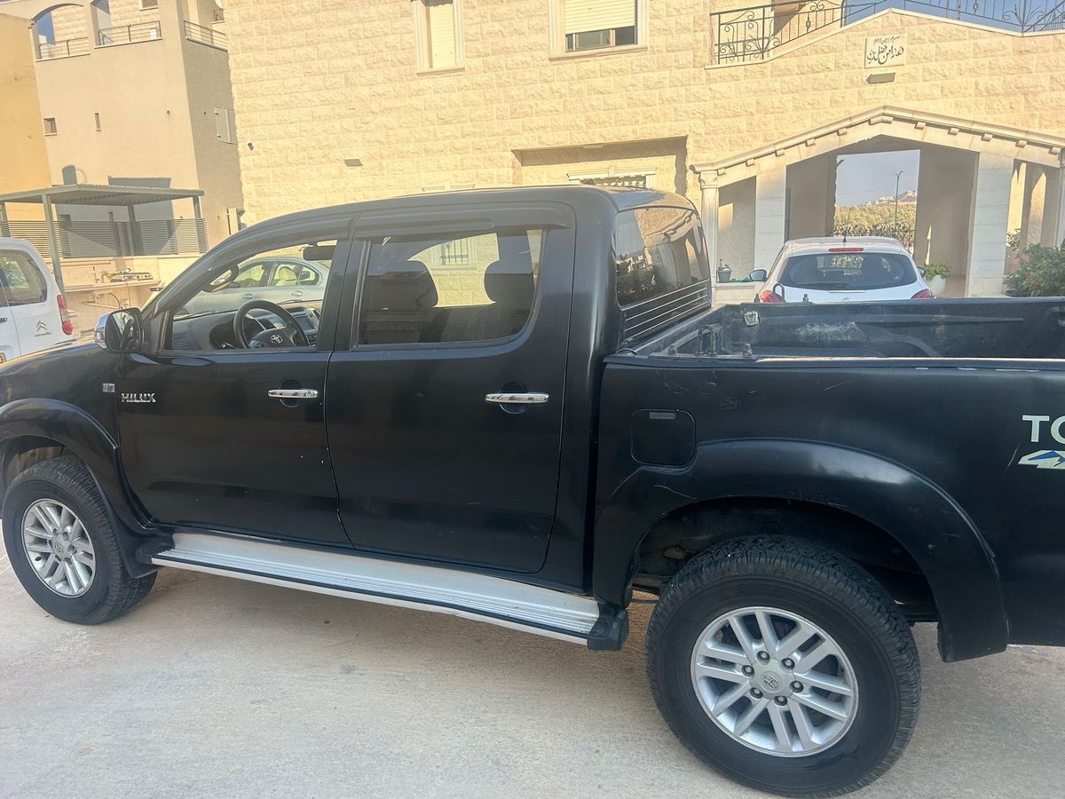 Toyota Hilux с пробегом, 2012, частная рука