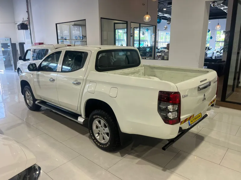 Mitsubishi L200 2ème main, 2021
