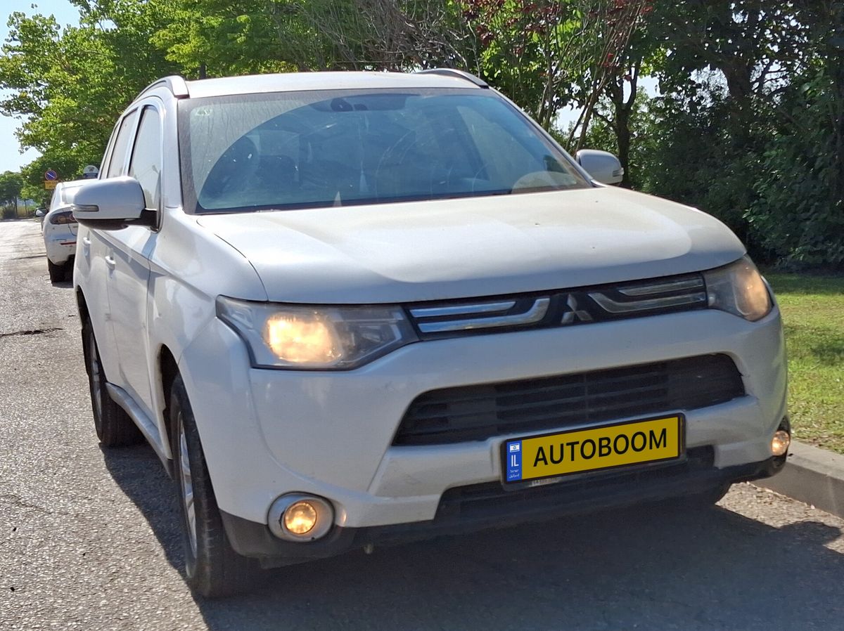 Mitsubishi Outlander с пробегом, 2013, частная рука