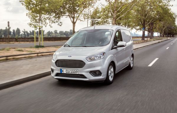 Ford Transit Courier 2018. Carrosserie, extérieur. Compact Van, 1 génération, restyling 1