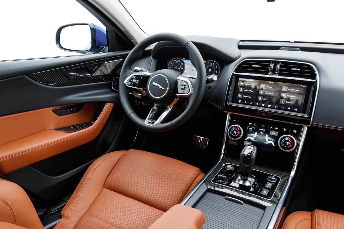 Jaguar XE 2019. Front seats. Sedan, 1 generation, restyling