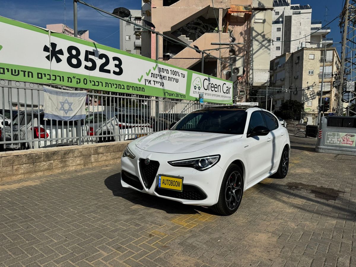Alfa Romeo Stelvio 2ème main, 2023, main privée