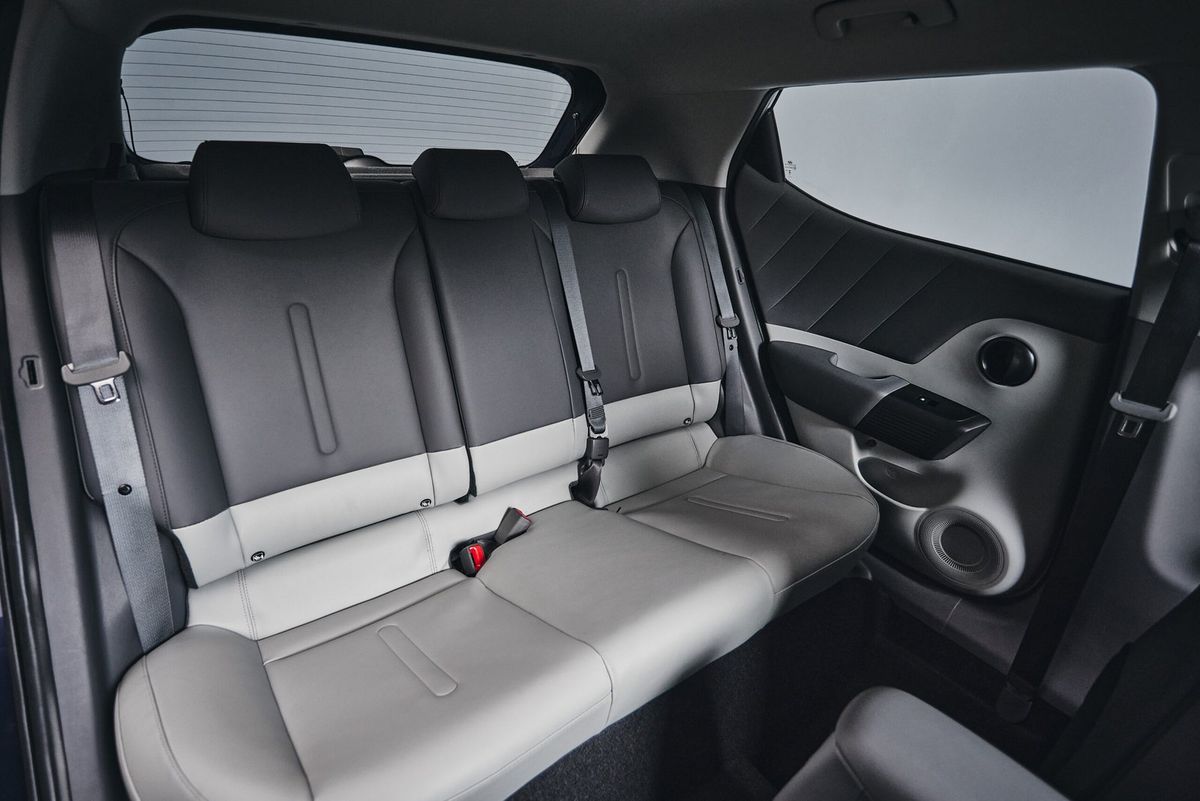 Hyundai i20. Задние сидения.