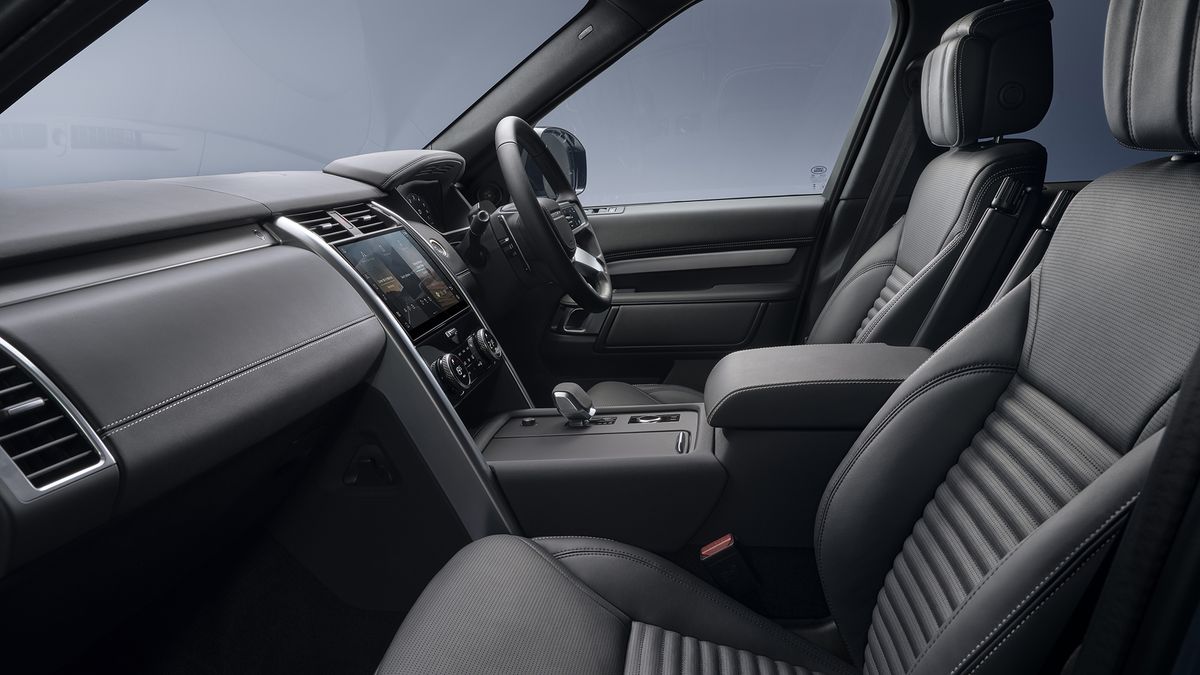 Land Rover Discovery. Передние сидения.