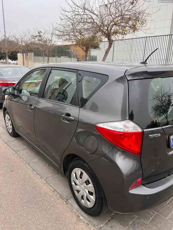 Toyota Space Verso 2nd hand, 2012, private